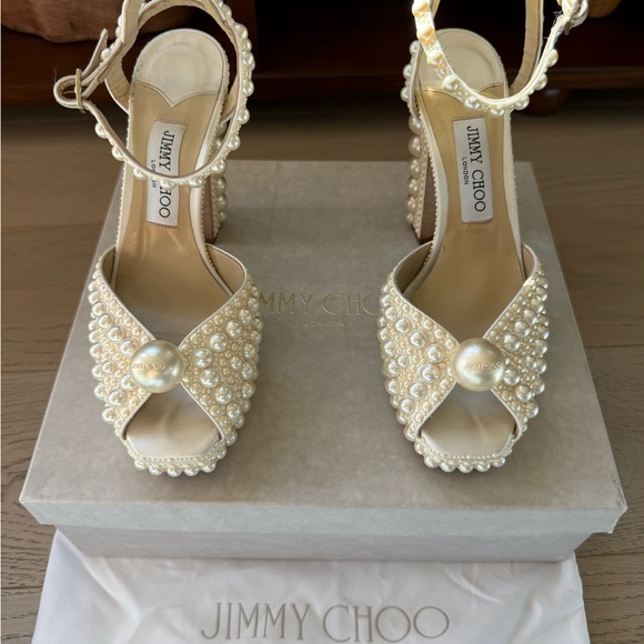 JIMMY CHOO White Satin Pearl Bridal SACARIA 120 Platform Heels 39/8, In Box, A++ - Picture 3 of 16